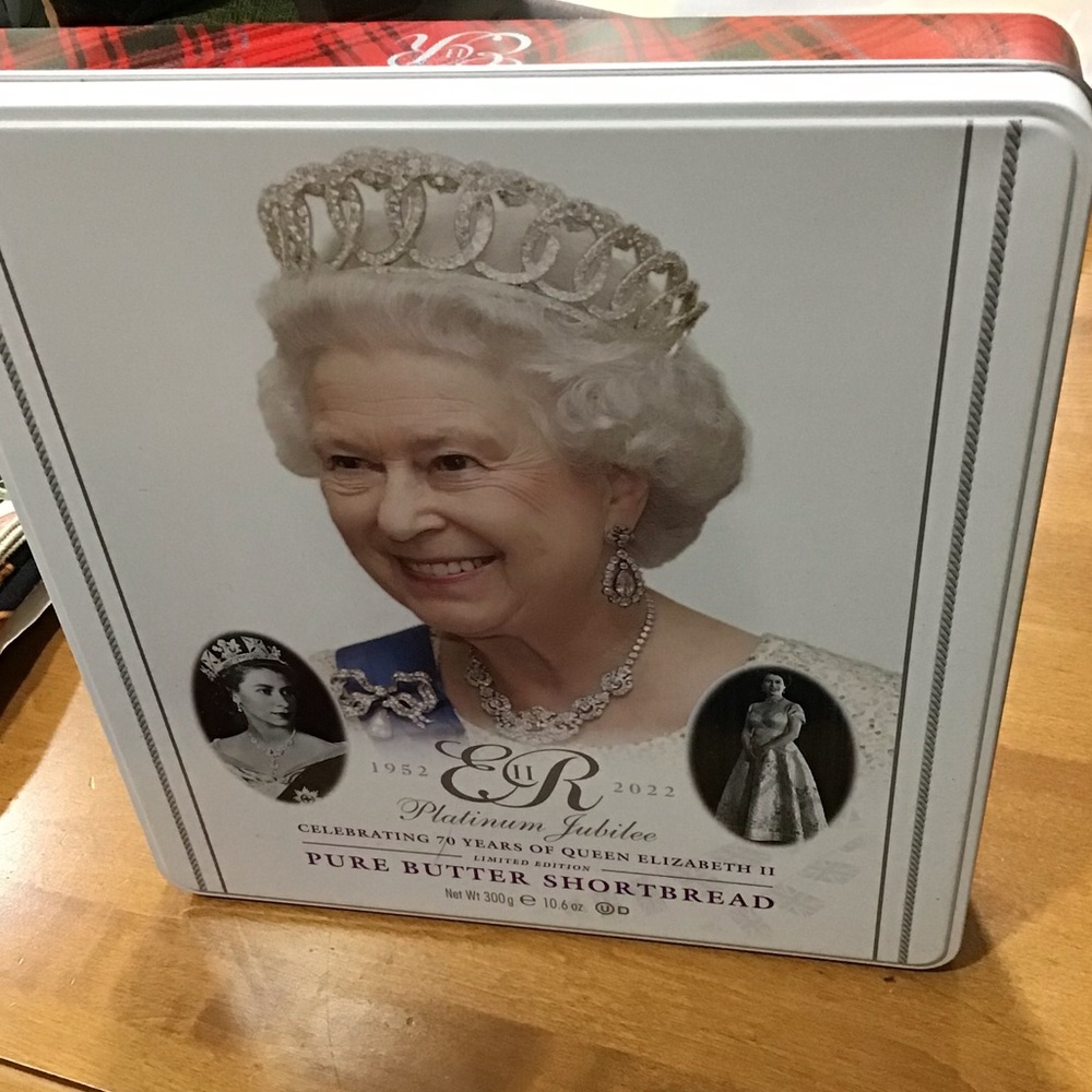Queen Elizabeth II - Shortbread Tin - Collector’s Item